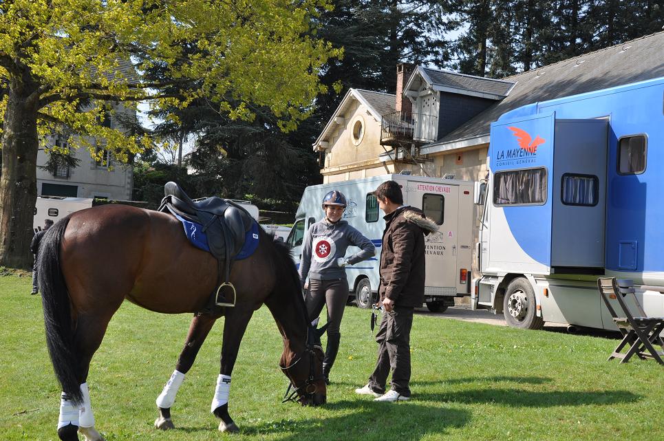 Les astuces de Julie Vigeanel : Gérer son cheval sur un concours de plusieurs jours